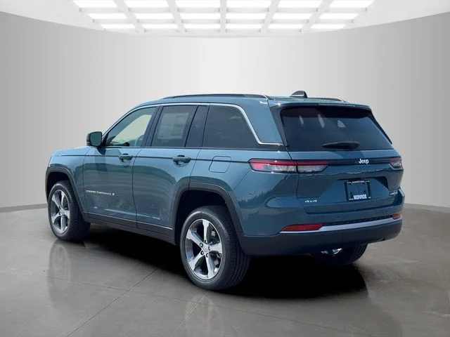 New 2026 Steel Blue Exterior Paint Jeep Limited image 5