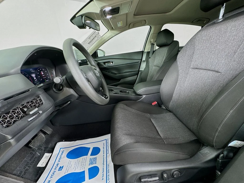 New 2026 Platinum White Pearl Honda SE image 30