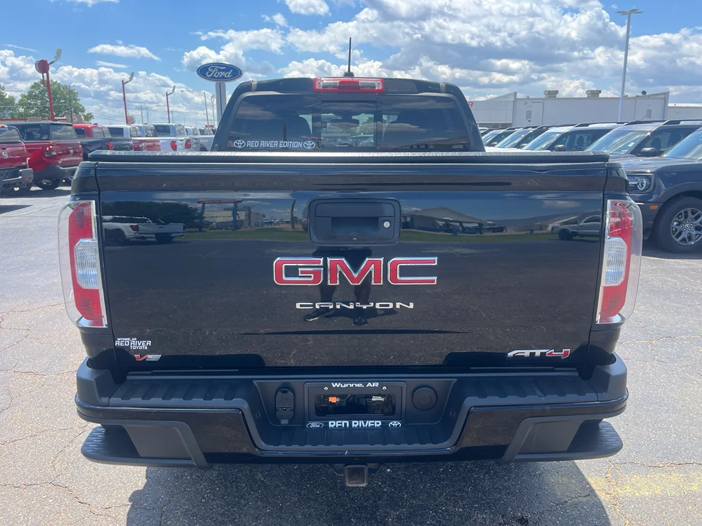 Used 2021 Onyx Black GMC 4WD AT4 w/Cloth image 6