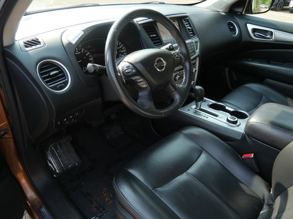 Used 2017 Beige Nissan SL image 3