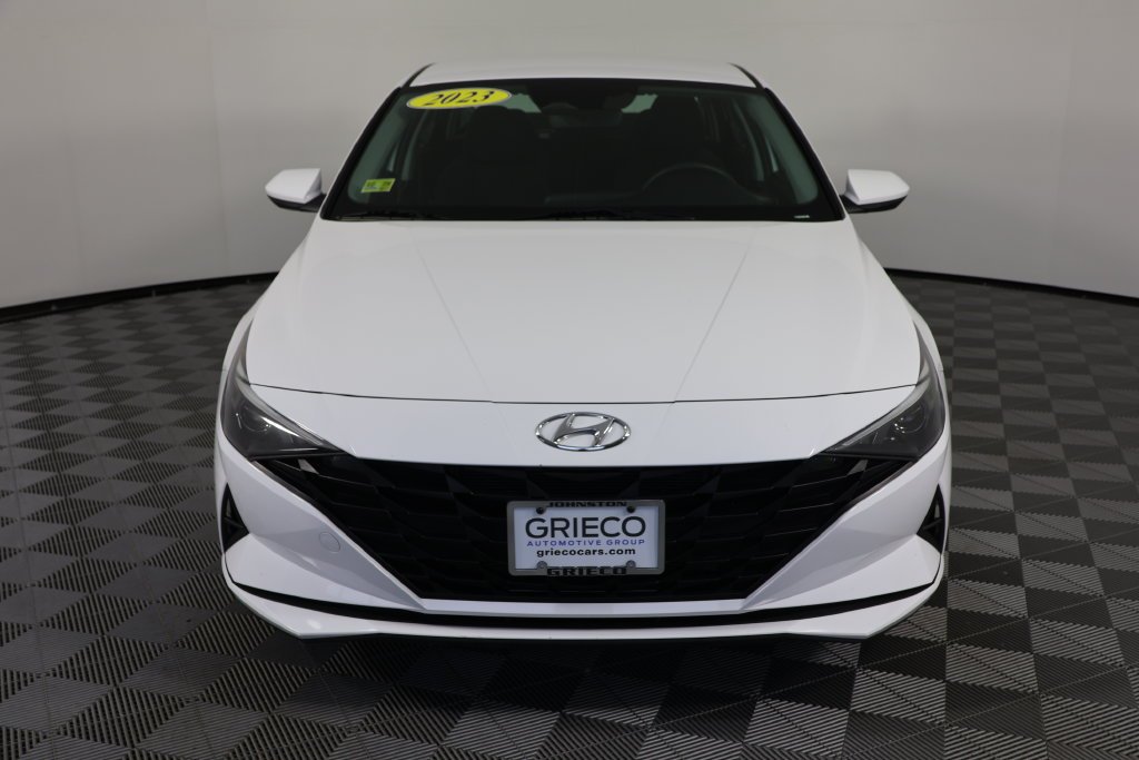 Used 2023 White Hyundai Blue image 3