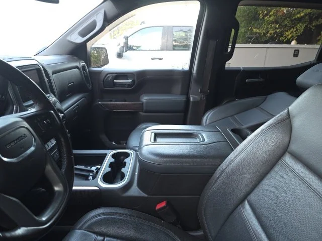 Used 2021 Blue GMC Denali image 4