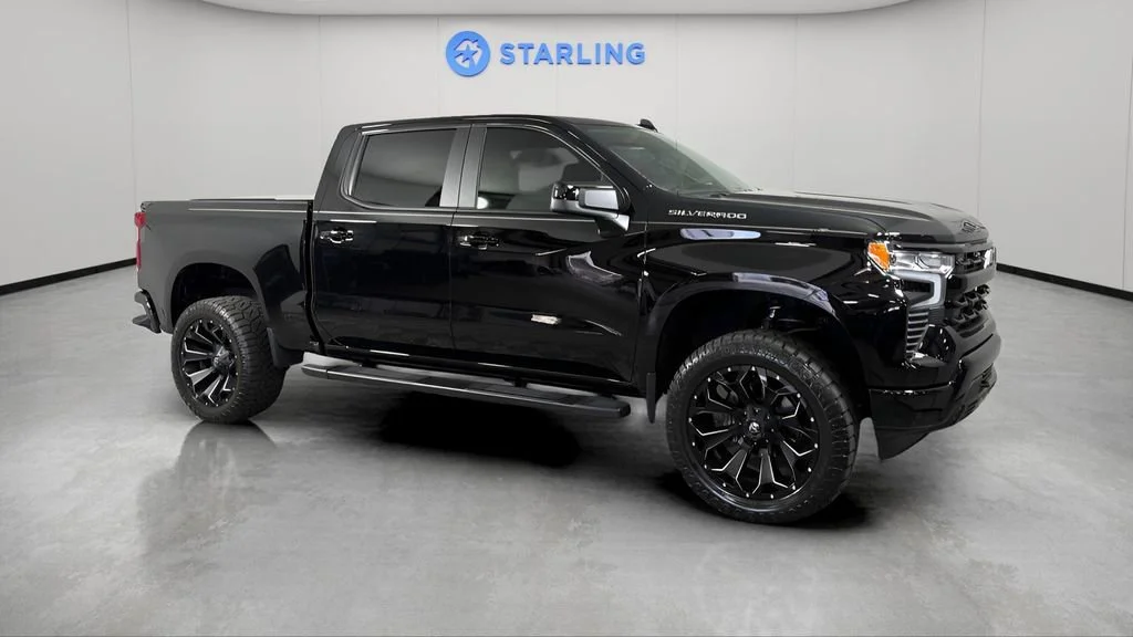 Used 2025 Black Chevrolet RST image 12