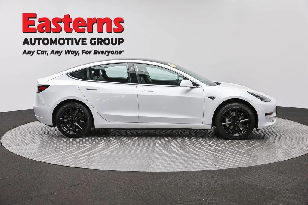 Used 2018 White Tesla Long Range image 4