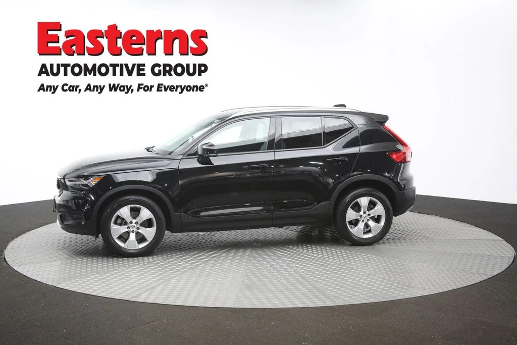 Used 2019 Black Volvo Momentum image 57