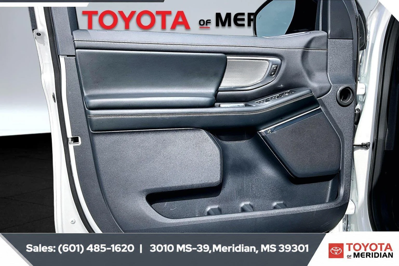 Used 2026 Star White Metallic Tri-Coat Ford Platinum image 17