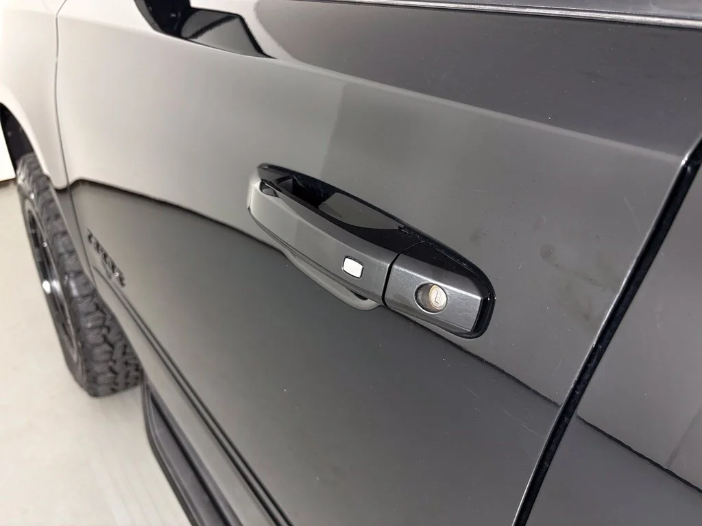 Used 2020 Black Chevrolet Premier image 13