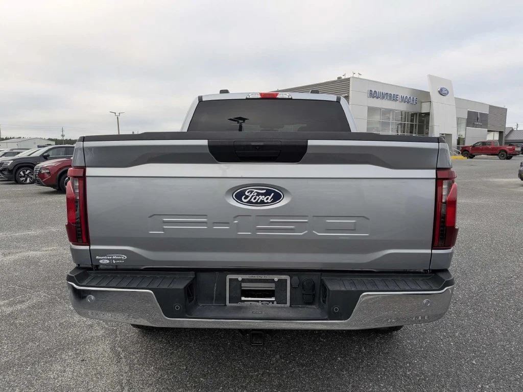 Certified Used 2025 Silver Metallic Ford XLT image 4