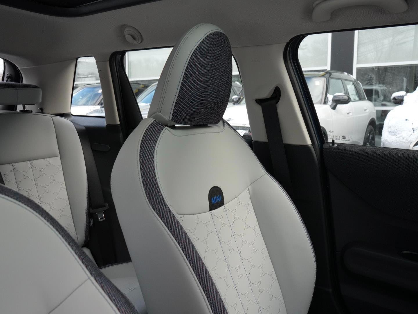2026 MINI Hardtop 4 Door S - Photo 19