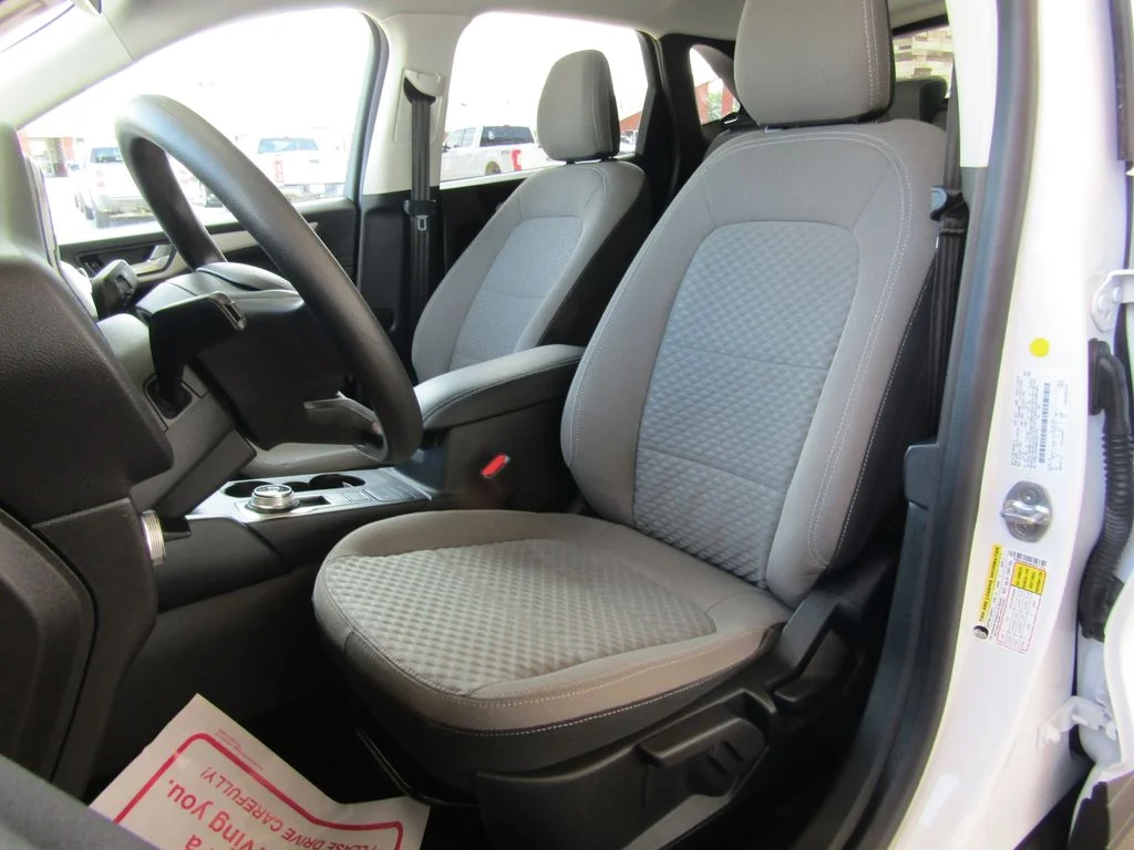 Used 2021 White Ford SE image 15