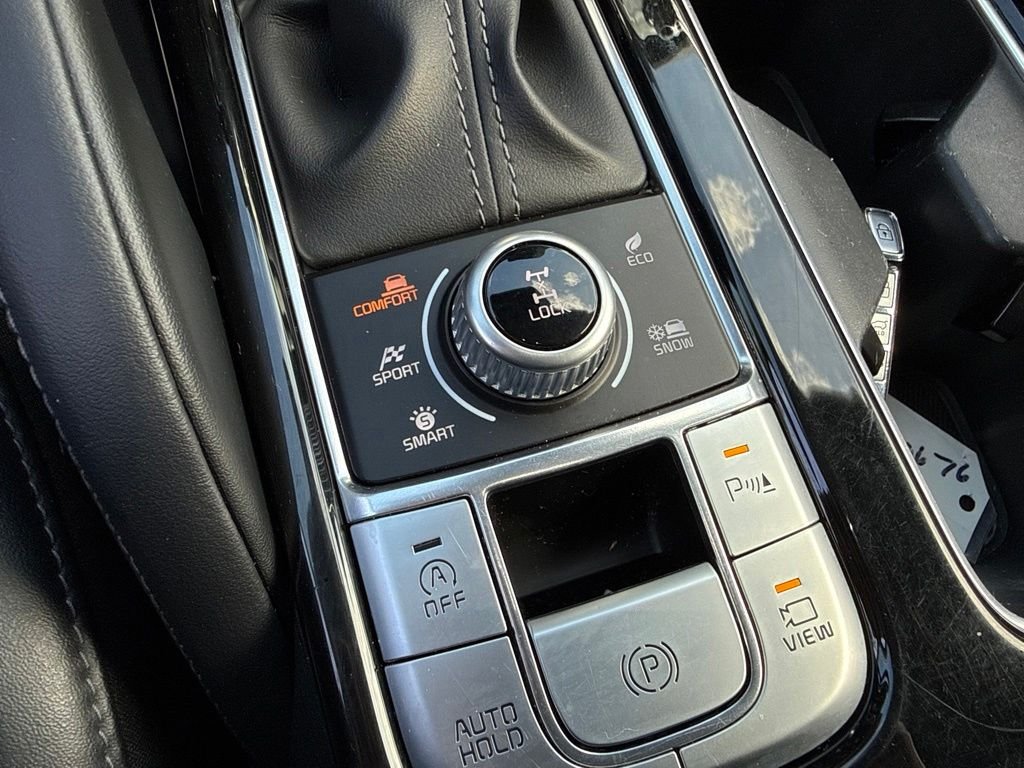 Used 2021 Silver Kia SX image 39