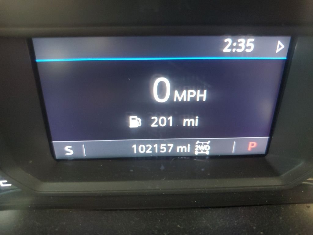 Used 2019  GMC SLE image 20