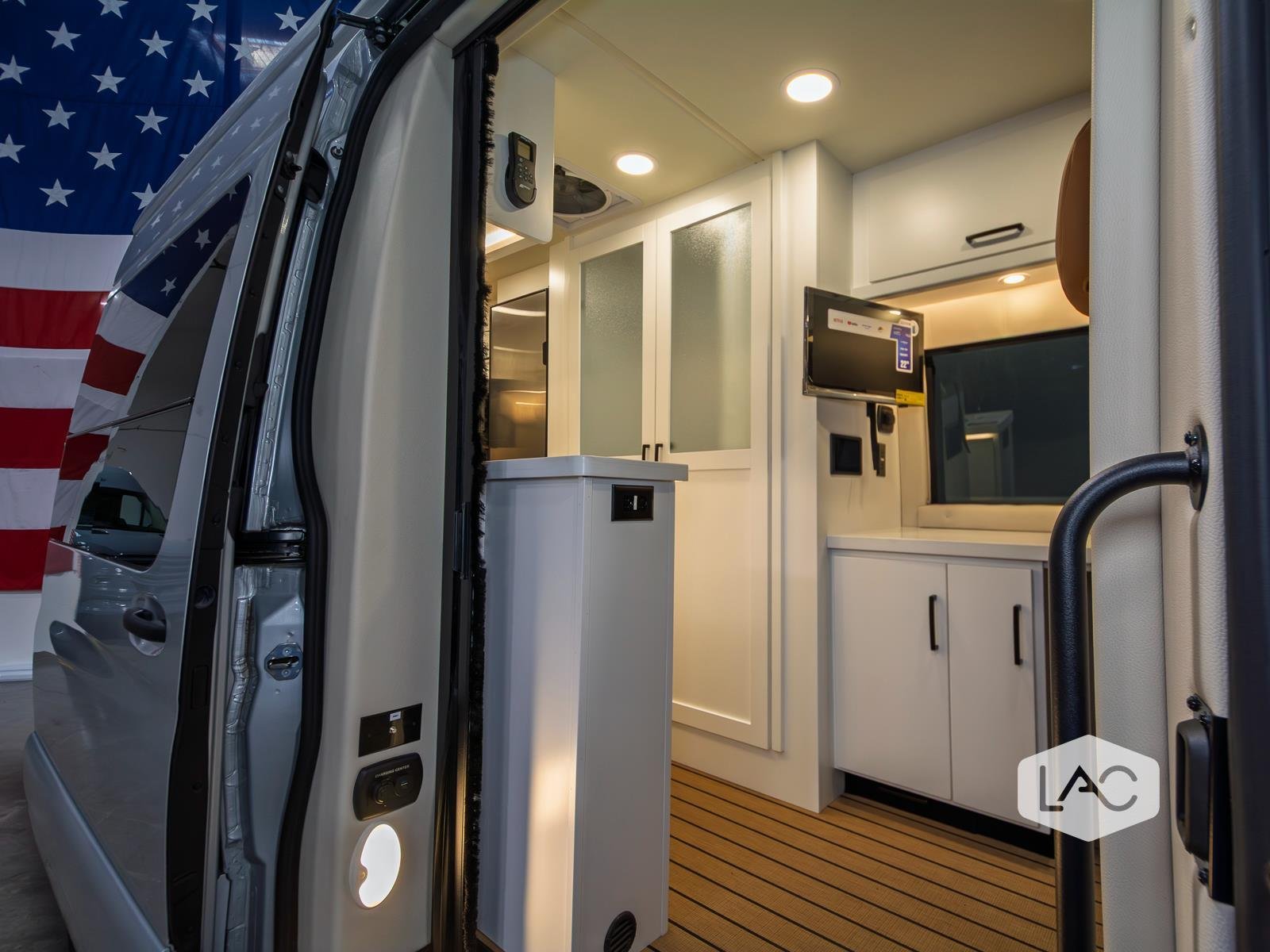 Used 2025 Iridium Silver Coachmen M-24 | Dual-Twin Beds|Generator|Electrical Pkg image 32