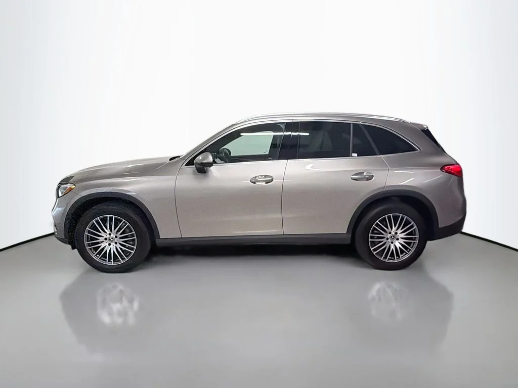 Used 2024 Silver Mercedes-Benz GLC 300 image 2