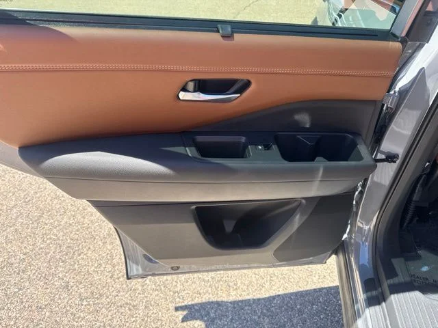 New 2026 Boulder Gray Pearl Nissan Platinum image 25