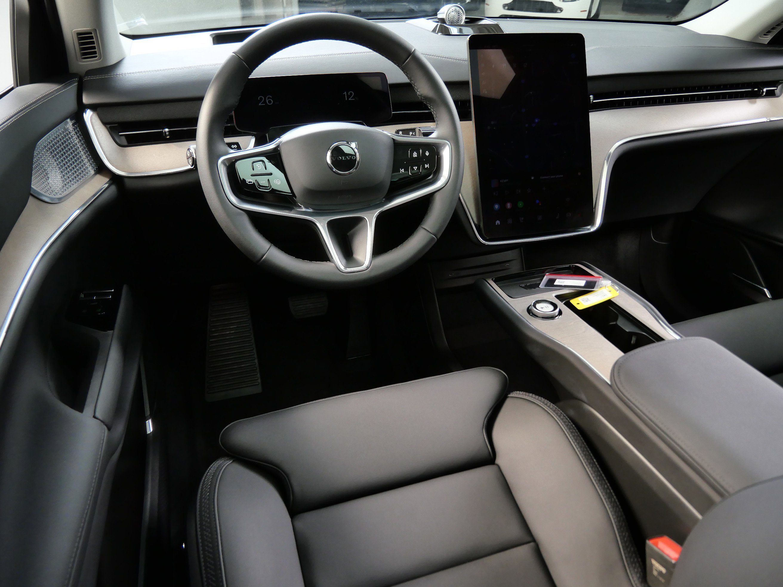 Used 2025 Volvo EX90 Ultra with VIN 7JDE23KL2SG007378 for sale in Minnetonka, MN