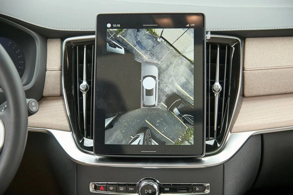 2026 Volvo XC90 Plus - Photo 29