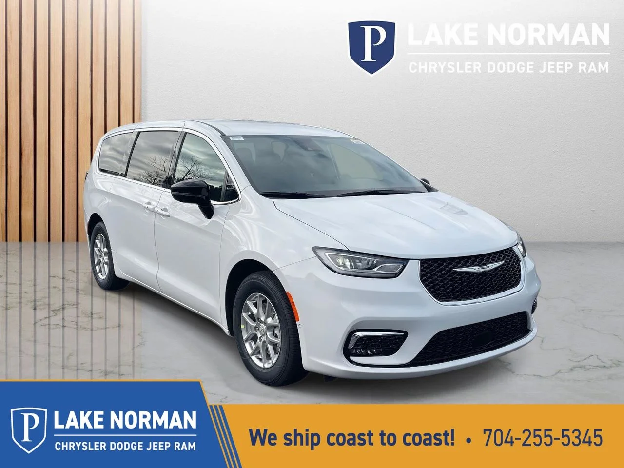 2026 Chrysler Pacifica Select's photo