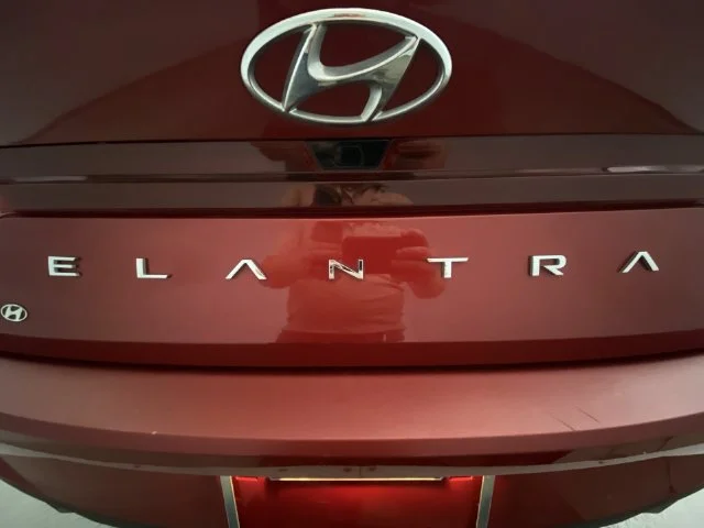 Used 2023 Red Hyundai SEL image 25
