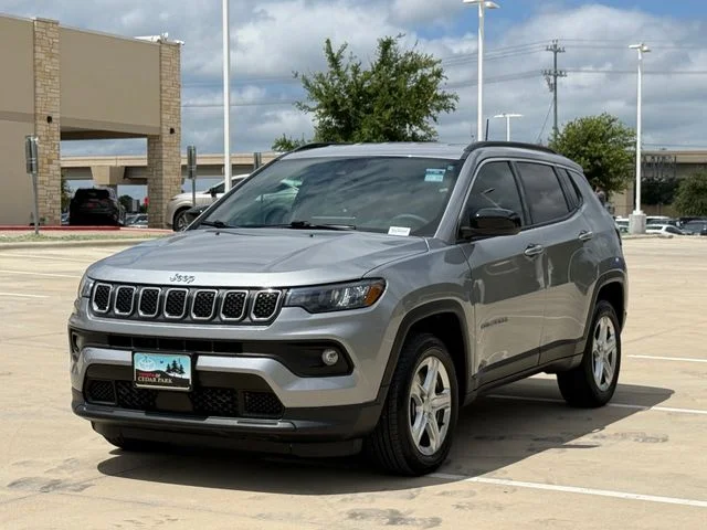Used 2024 Gray Jeep Latitude image 7