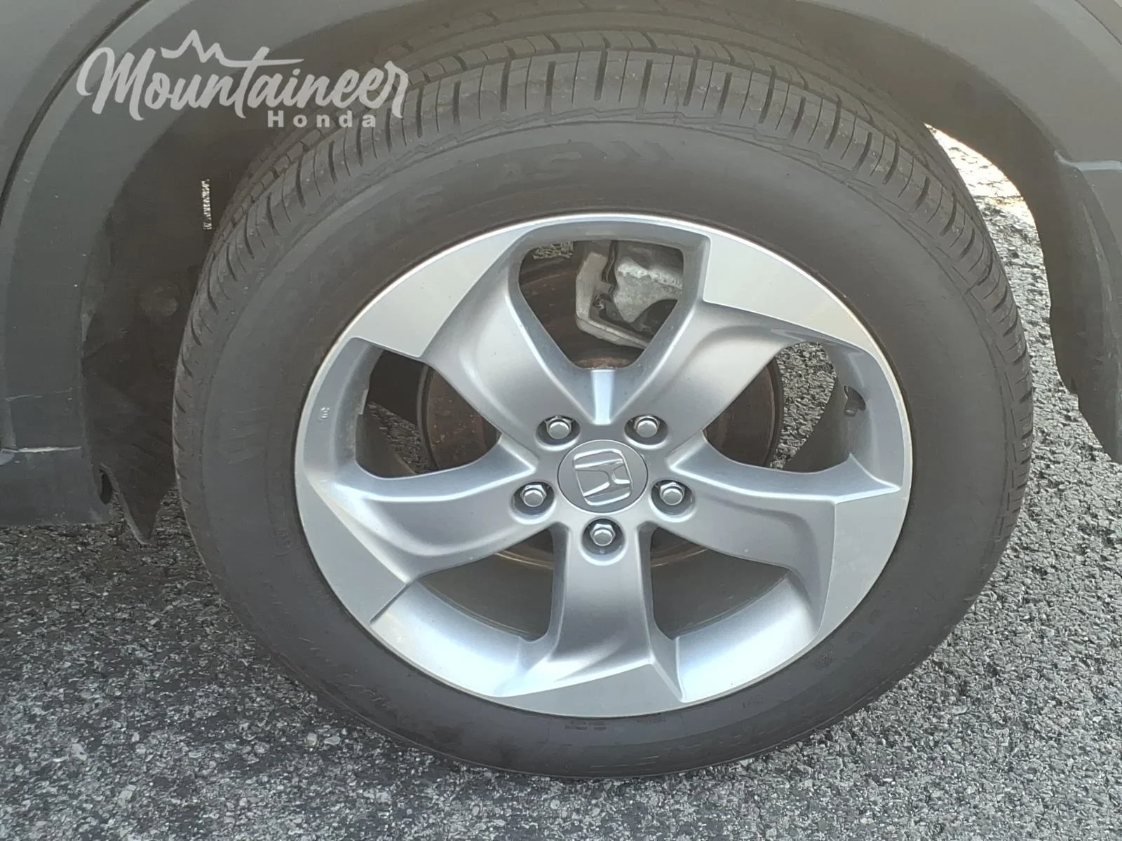 Used 2022 Modern Steel Metallic Honda LX image 10