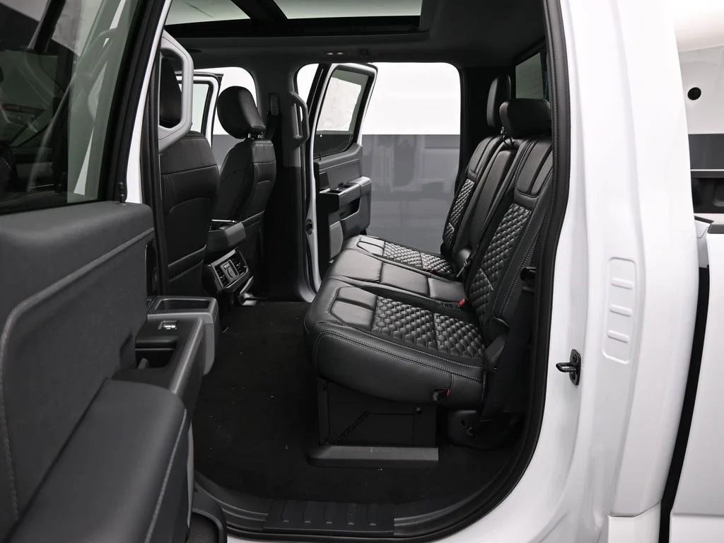 New 2026 Oxford White Ford Lariat image 21