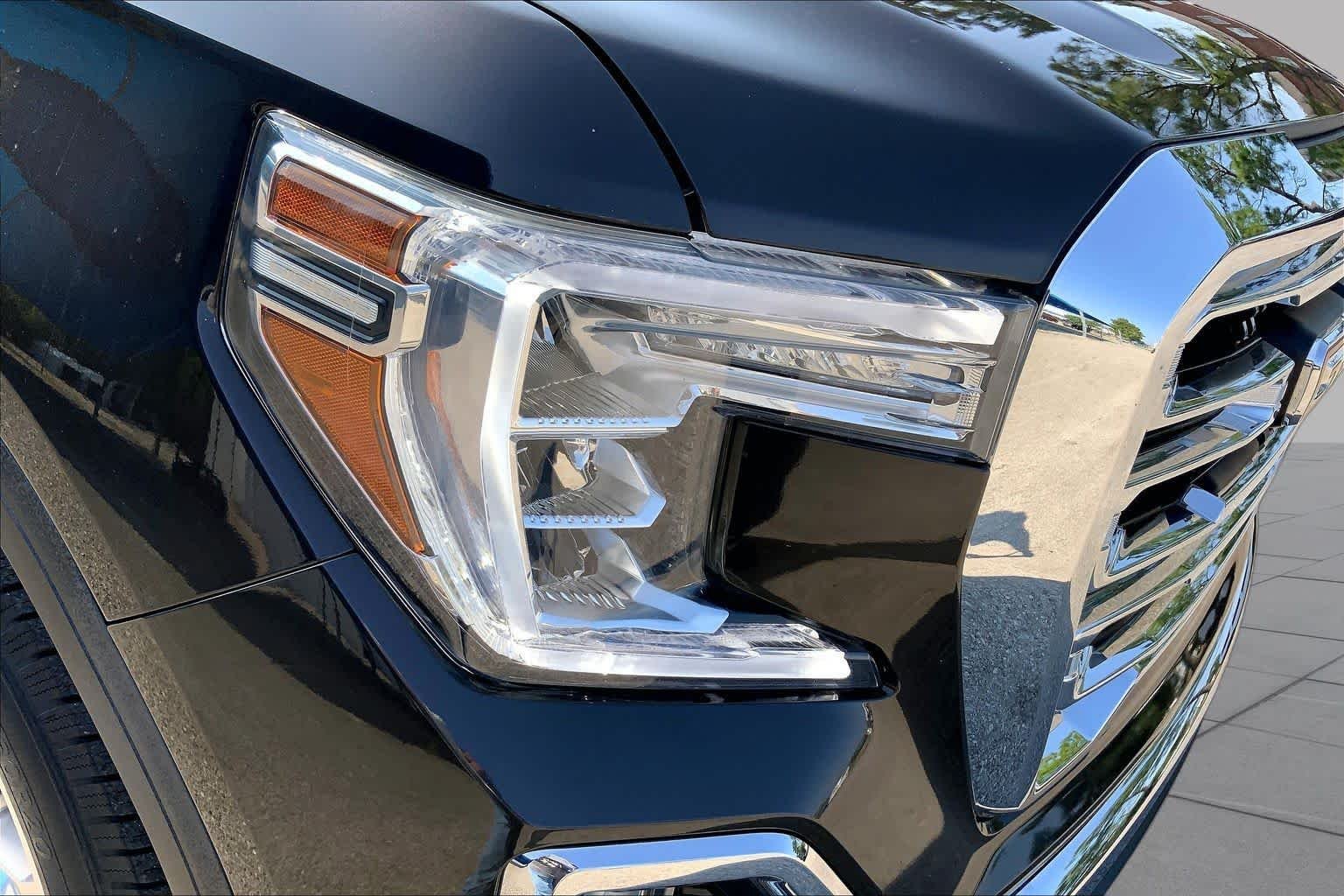 Used 2021 Brownstone Metallic GMC SLT image 28