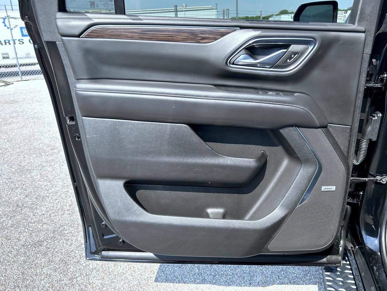 2021 Chevrolet Suburban Z71 - Photo 18