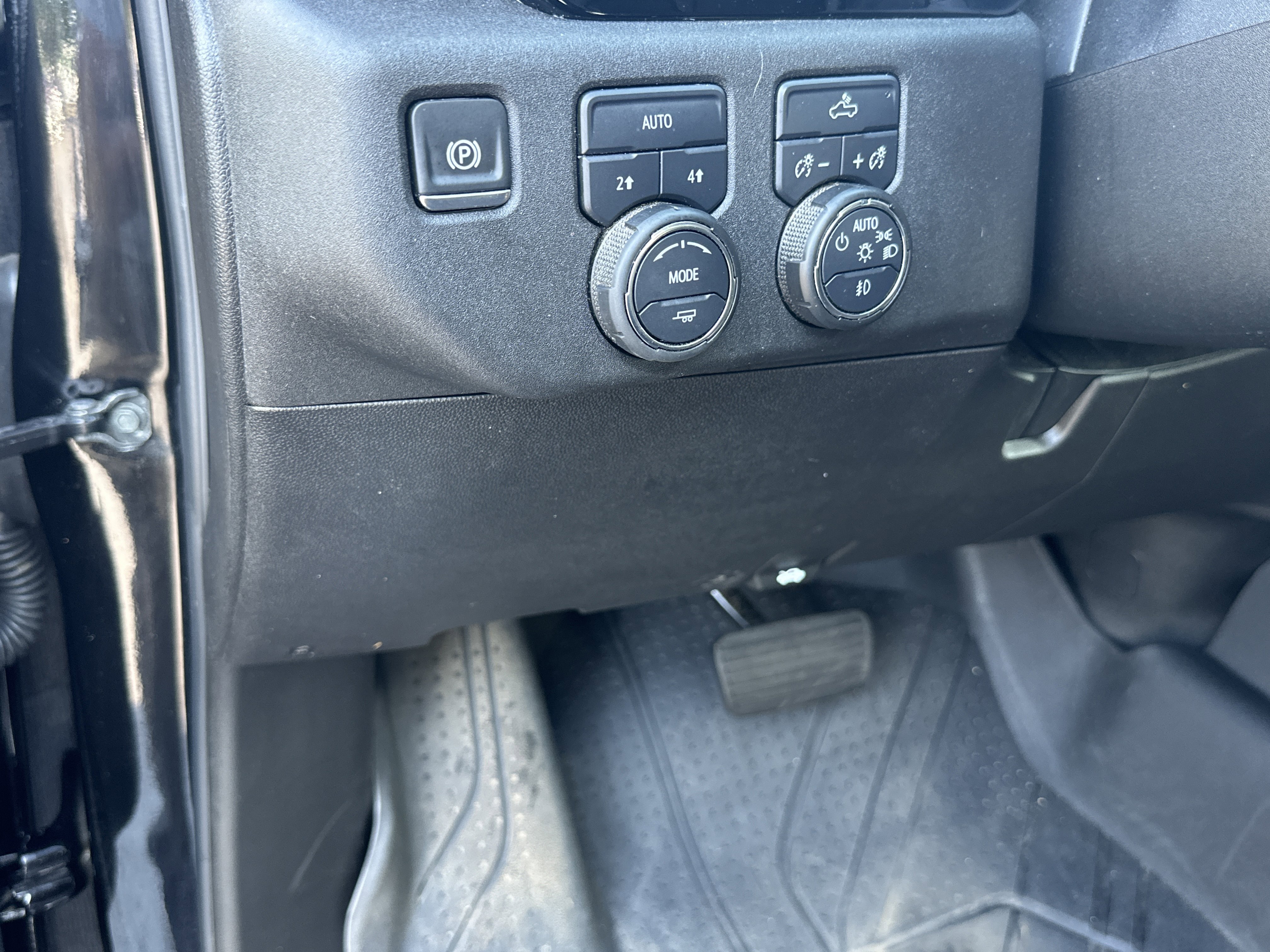 Used 2024 Black Chevrolet RST image 32
