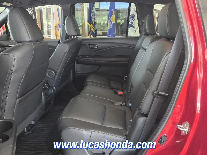 Used 2023 Red Honda EX-L AWD image 8