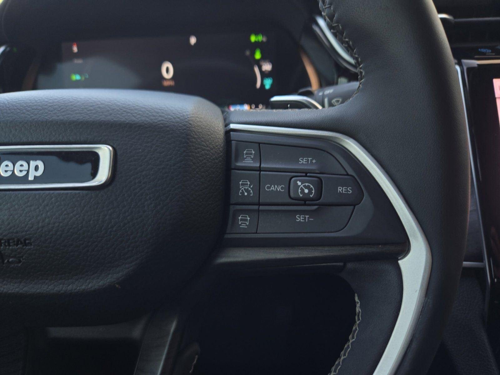 Used 2022 Black Jeep BASE image 16