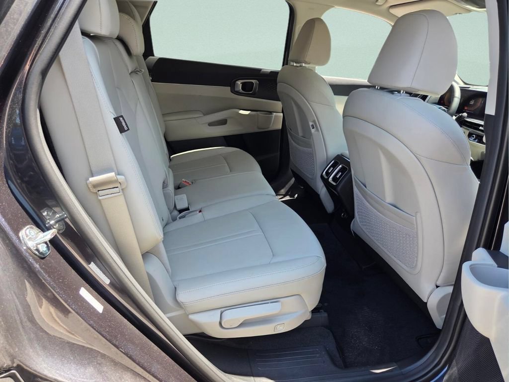 2026 Kia Sorento EX - Photo 18