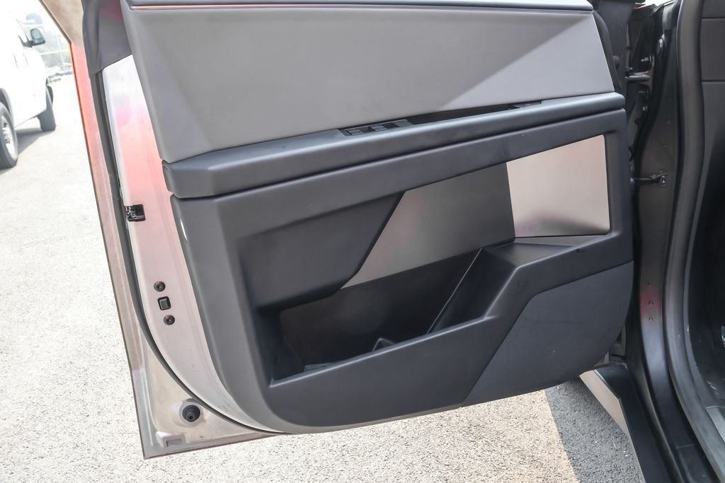 Used 2024 Silver Tesla Base image 22