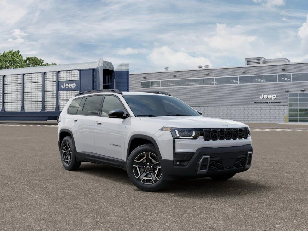 New 2026 Bright White Clear-Coat Exterior Paint Jeep Limited image 5