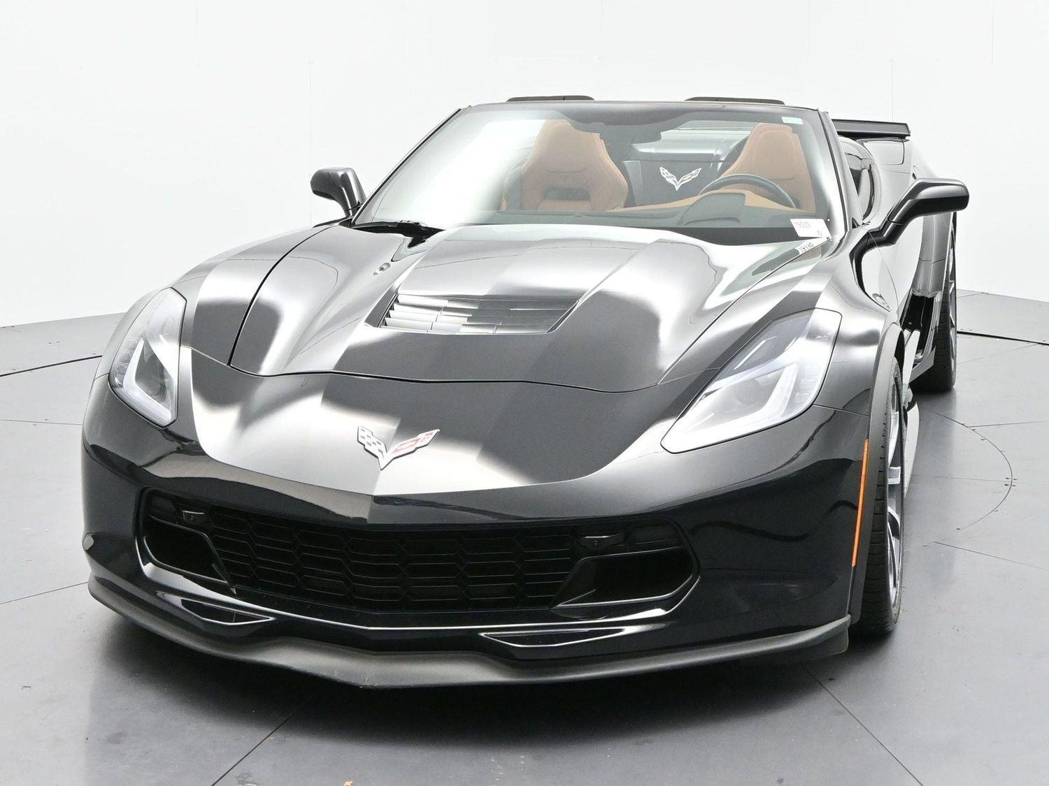 Used 2019 BLACK Chevrolet Grand Sport 2LT image 2