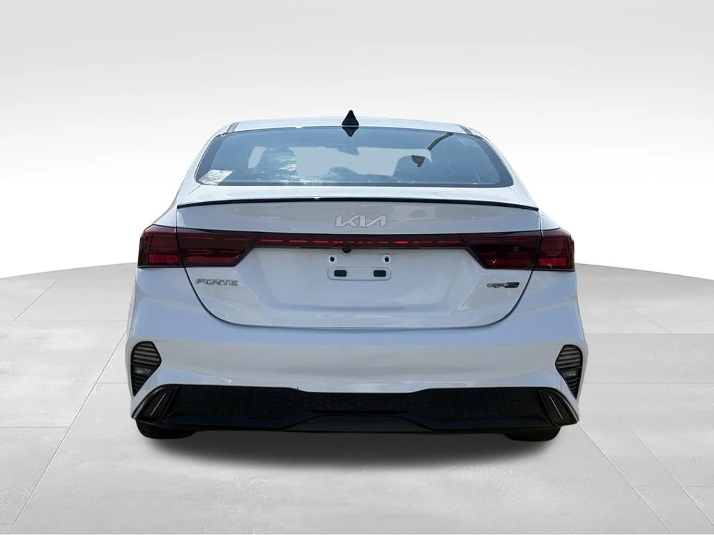 Used 2023 White Kia GT-Line image 25