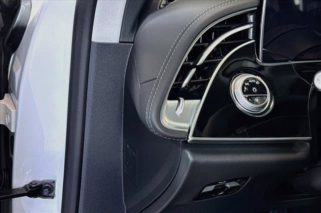New 2027 Polar White Mercedes-Benz E 350 image 40