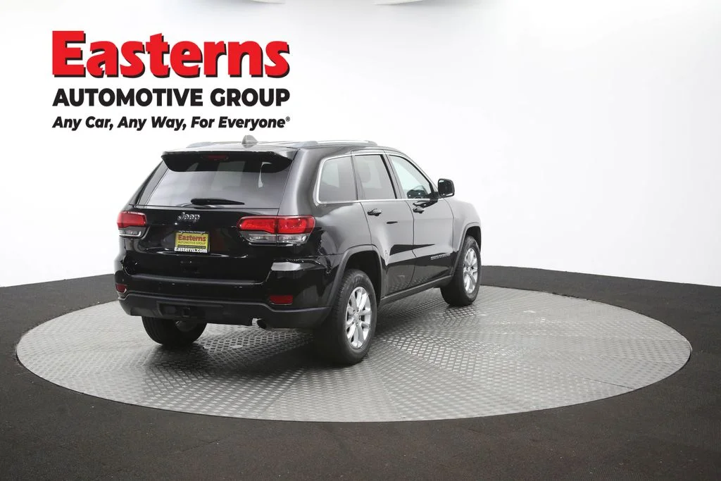 Used 2021 Black Jeep Laredo E image 42
