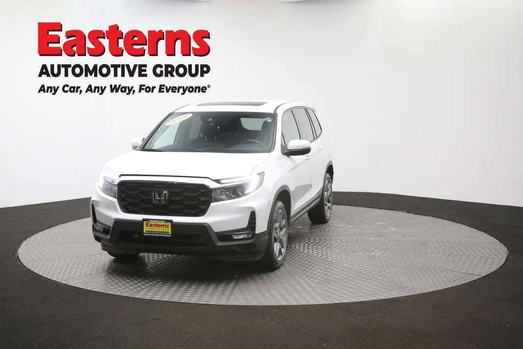 Used 2023 White Honda EX-L image 56