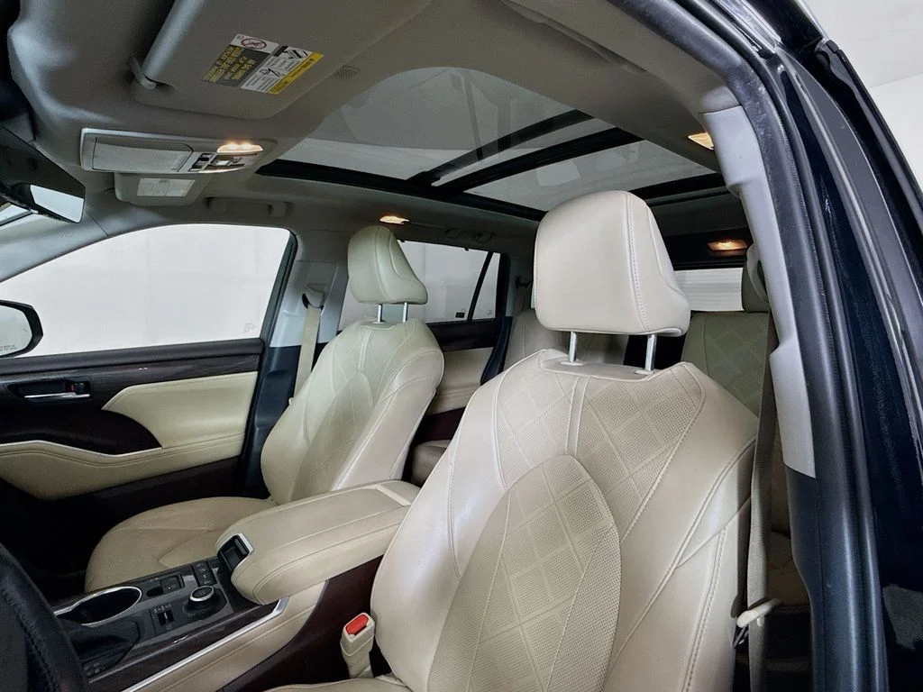 Used 2021 Black Toyota Platinum image 22