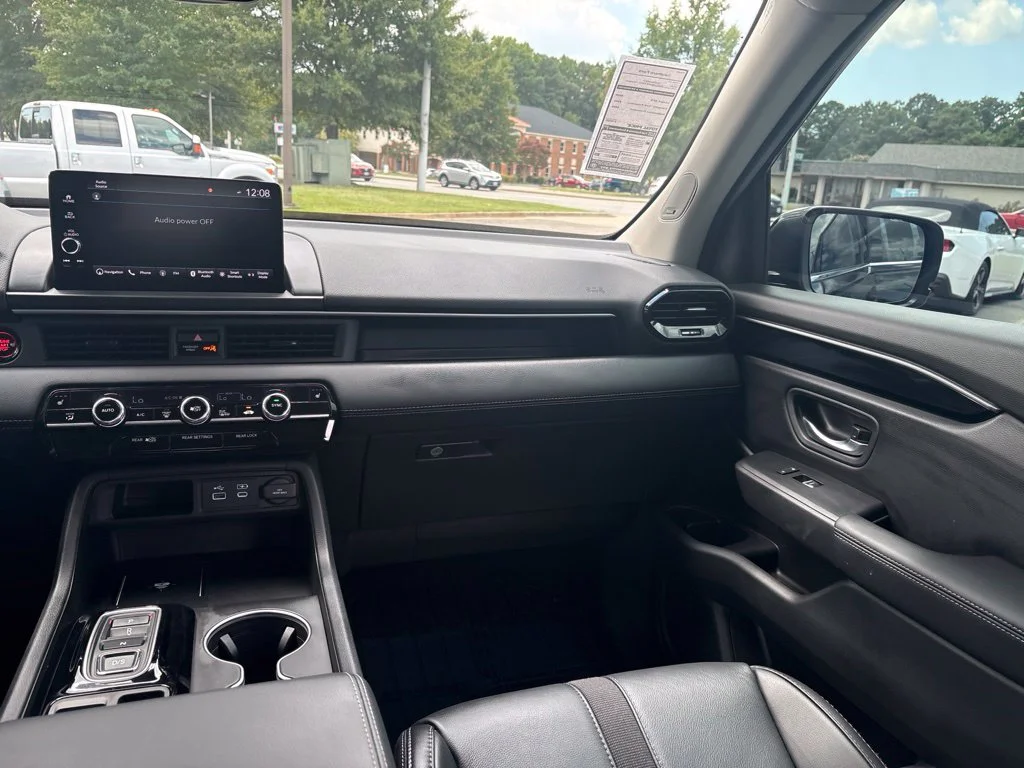 Used 2025 Black Honda Touring image 9
