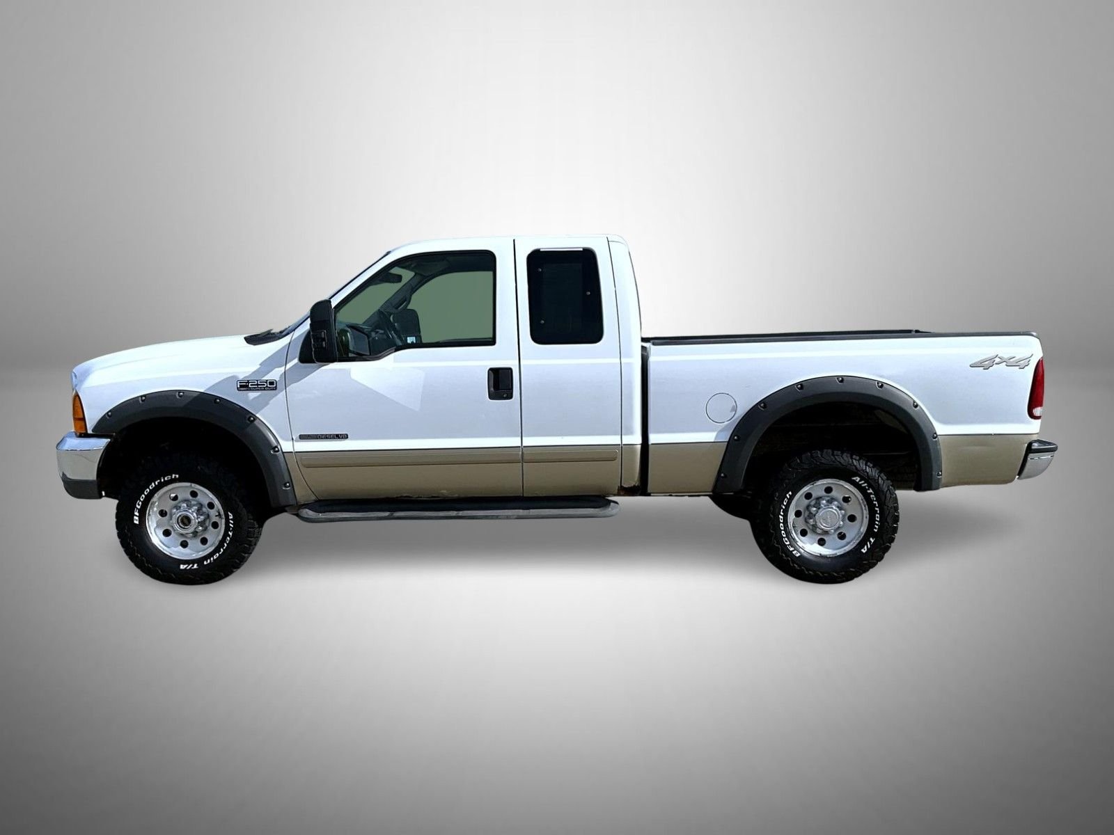 Used 2001 White Ford Lariat image 8