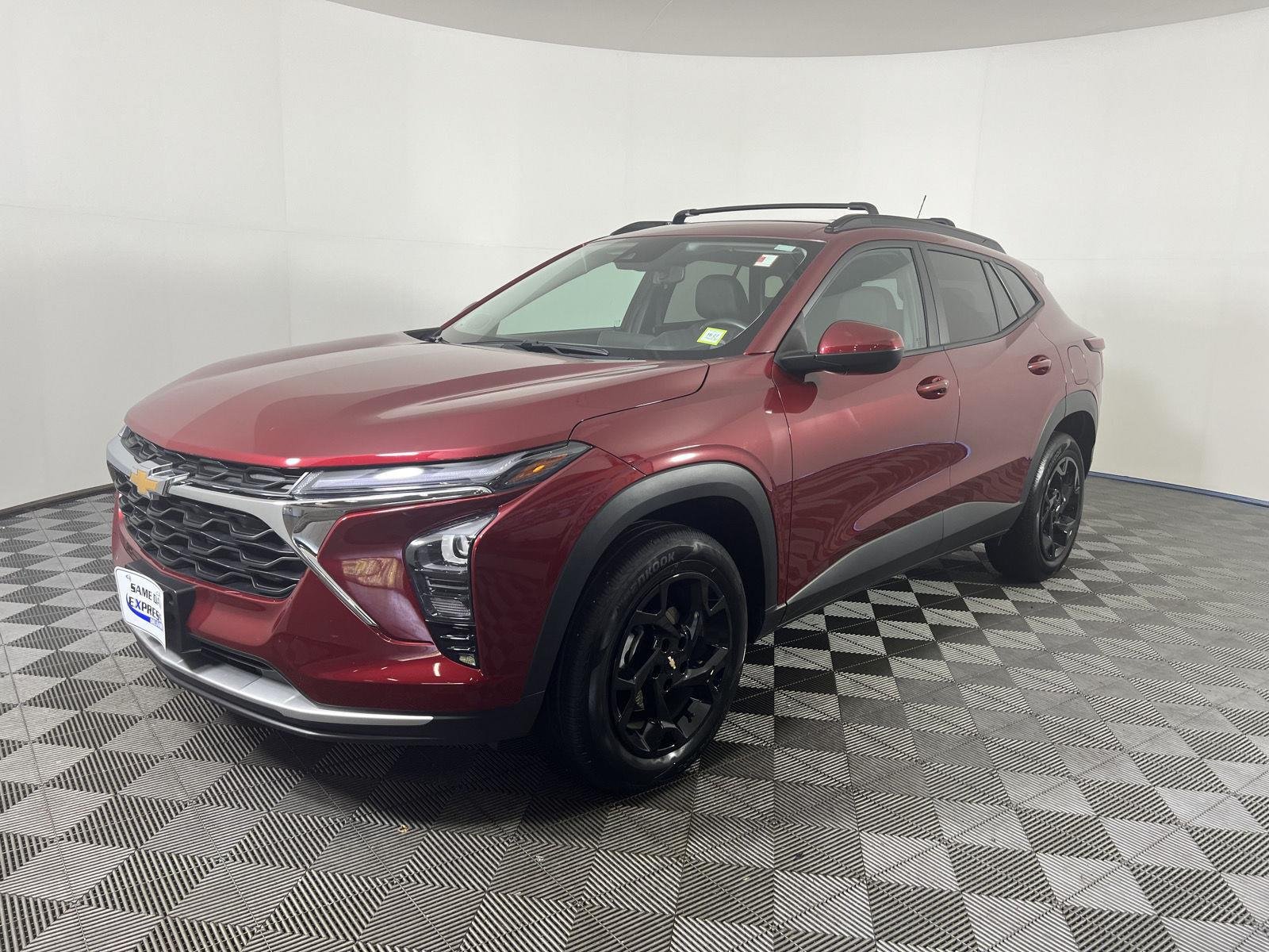 Used 2025 Crimson Metallic Chevrolet LT image 26