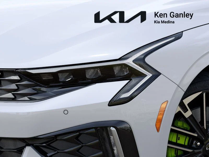 New 2026 Snow White Pearl Kia GT image 10
