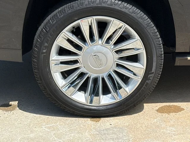 Used 2019 Black Cadillac Platinum Edition image 9