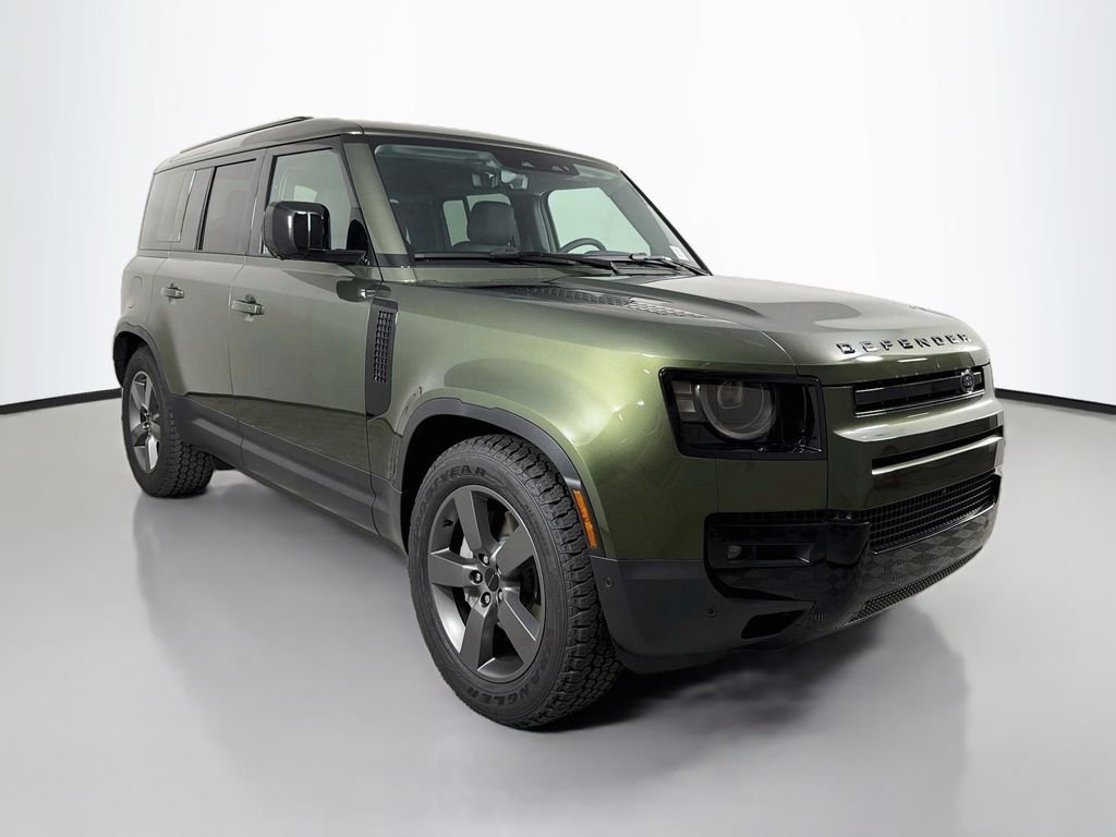 New 2026 Woolstone Green Land Rover S image 3