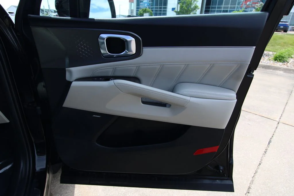 Used 2023 Black Kia SX Prestige image 43