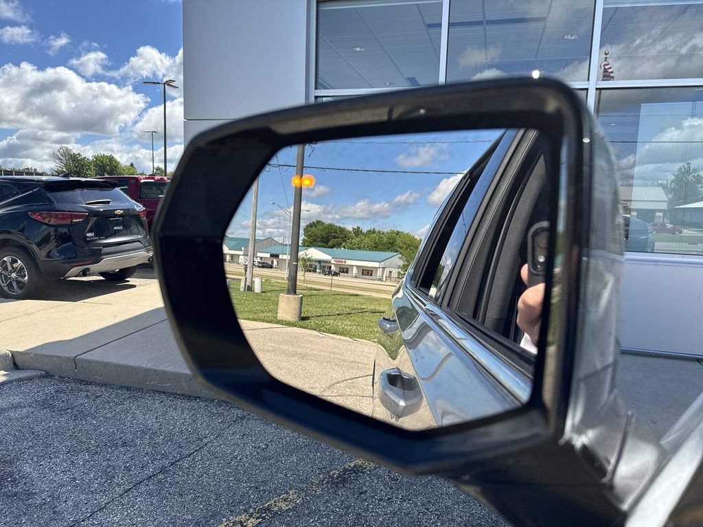 2025 Chevrolet Tahoe LT - Photo 11