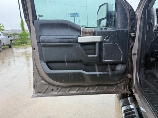 Used 2018 Gray Ford LARIAT image 22