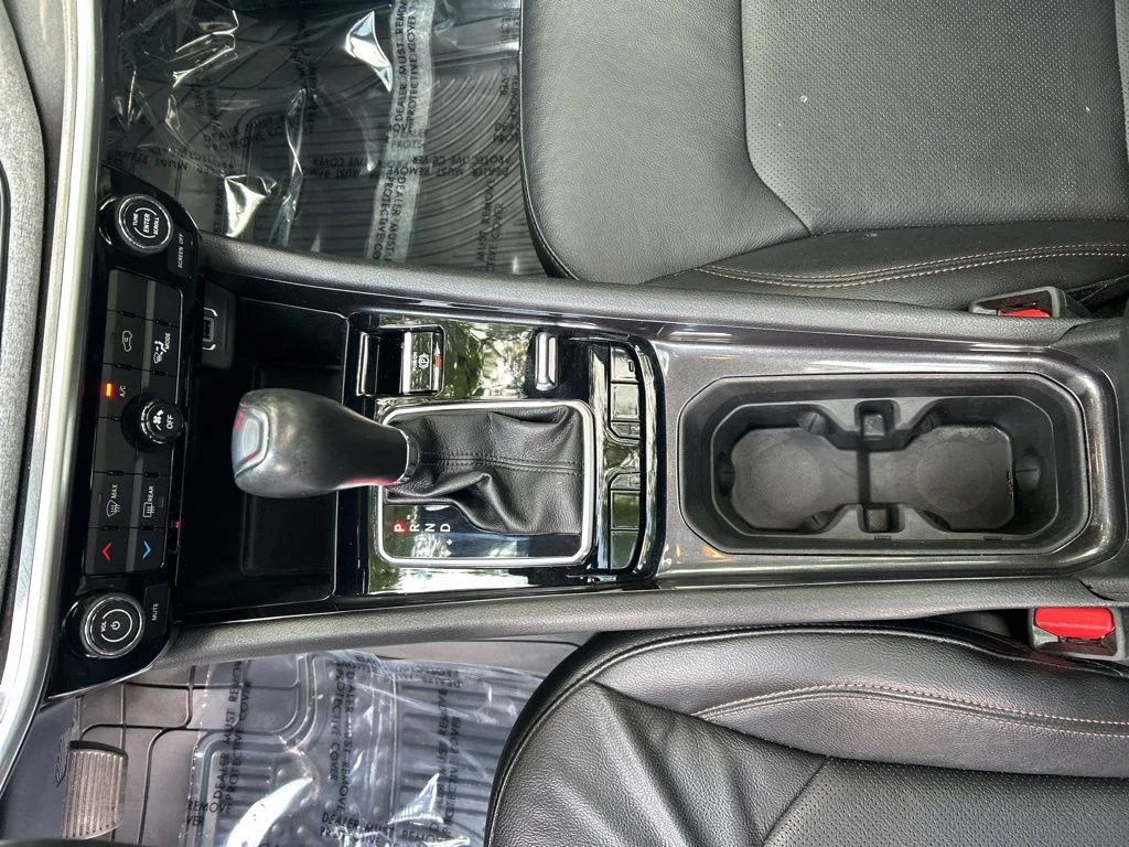 Used 2022 Black Jeep Latitude Lux image 19